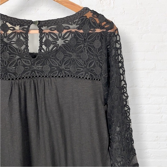 Anthropologie Meadow Rue Black Lace Top Size Medium - Picture 3 of 5